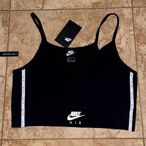sports bra